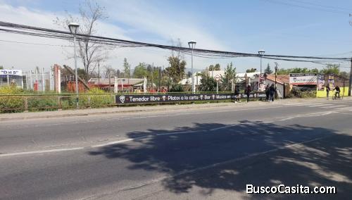 Calera de Tango esquina urbana comercial.