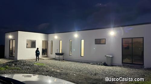 Parcela con casa nueva estilo mediterráneo en San Carlos, Ñuble