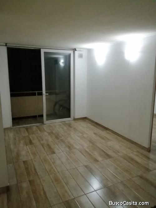  Arriendo Depto. 6° Piso - 3 dormitorios - 1 baño – Condominio Luis Primero  - Q. Normal