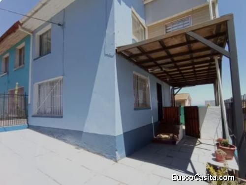 VENDE HERMOSA CASA EN PLAYA ANCHA 