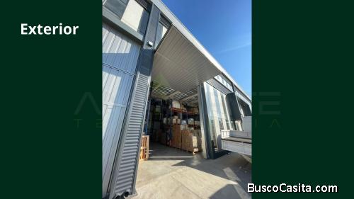 Arriendo Oficina  Bodega Industrial en Condominio