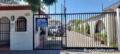 San Bernardo, venta de casa en condominio central.