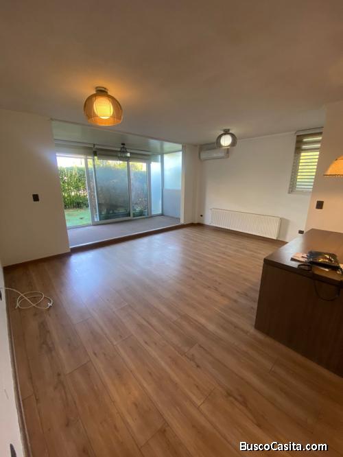 ¡Vive con comodidad, seguridad y excelente conectividad en Peñalolén!