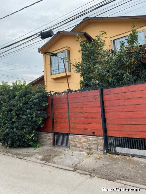 Casa dos pisos cerca Metro del Sol, barrio tranquilo, Maipu 