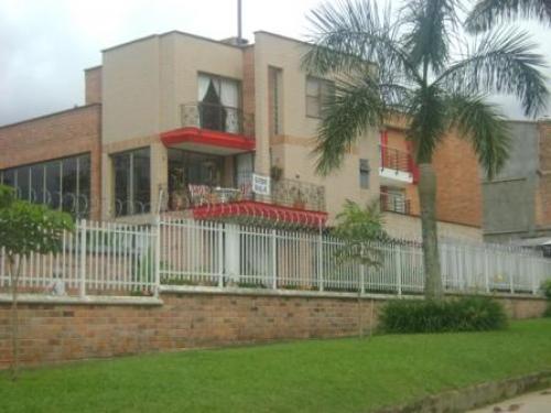 Hermosa casa en sector exclusivo de Sabaneta!! 