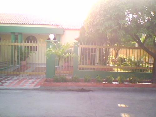 VENDO CASA DE ESQUINA DE UN PISO EN VALLEDUPAR