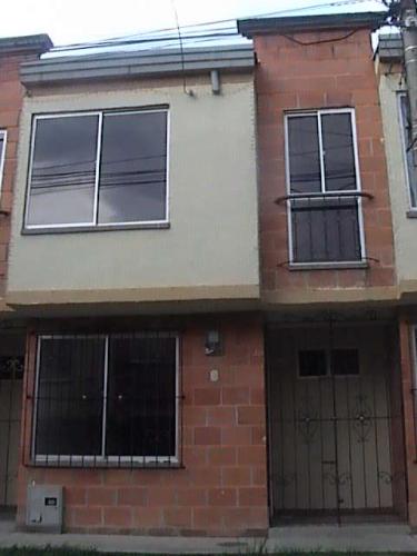 SE VENDE CASA EN PIAMONTE - DOSQUEBRADAS
