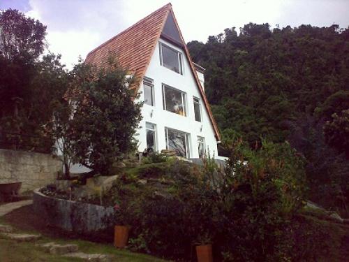 ESPECTACULAR CASA CAMPESTRE “HERMOSA VISTA AL EMBALSE SAN RAFAEL”