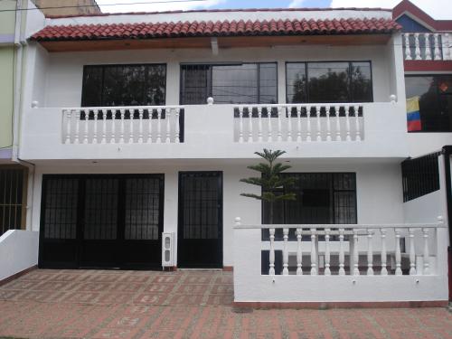 LINDA CASA FUSAGASUGA