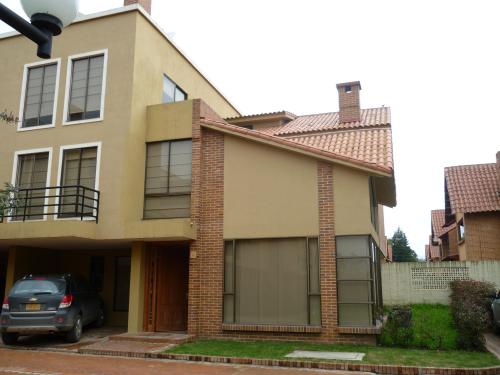 VENTA EXCELENTE CASA EN CHIA