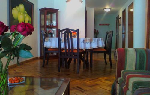 EXCELENTE APARTAMENTO AMOBLADO NORTE DE BOGOTA, DIAS, SEMANAS, MESES, AÑOS