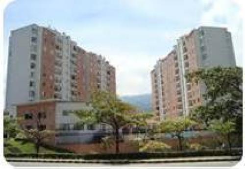 APARTAMENTO SÚPER BIEN UBICADO 