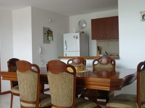 APARTAMENTO AMOBLADO DÚPLEX PATIO BONITO