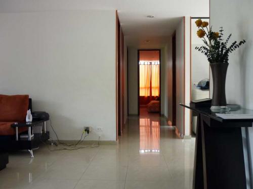 HERMOSO APARTAMENTO POBLADO CASTROPOL