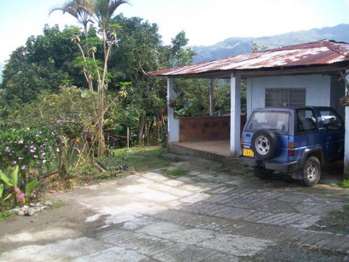 SE VENDE FINCA EN LA ROMELIA KM 8 VÍA SANTA ROSA 