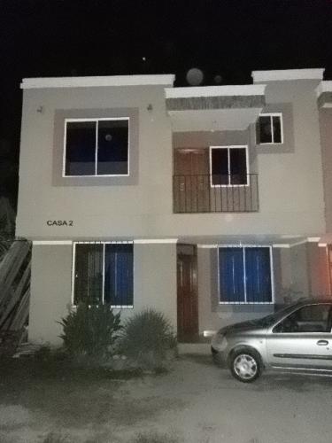 vendo hermosa casa de 2 pisos