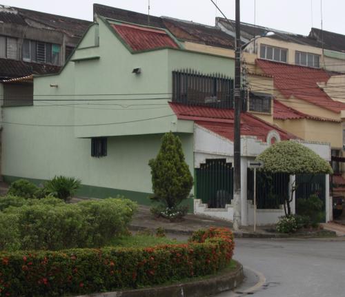SÚPER BIEN UBICADA 