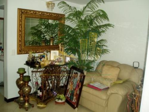 Se vende excelente apartamento Centro - Boston (1BO311)