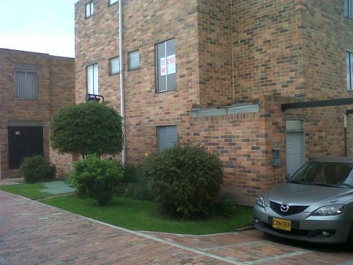 CASA HERMOSA CONJUNTO CERRADO CERCA A RESERVA FORESTAL