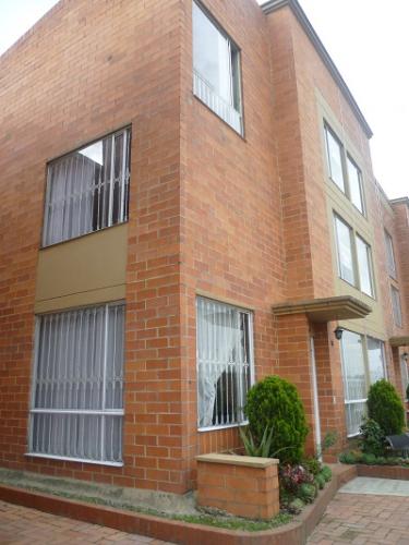 Hermosa Casa en Modelia Hayuelos