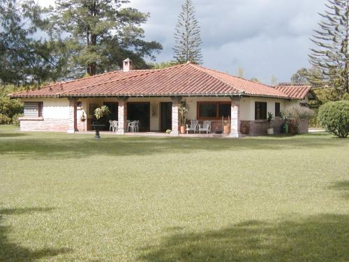 vendo finca en llano grande