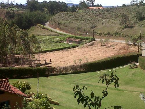 EL CARMEN LOTE EN MAGNIFICA UNIDAD 