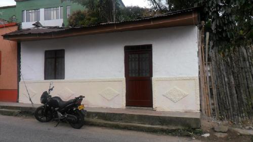 VENDO LOTE BARRIO AMBALA CERCA A LA UNIVERSIDAD DE IBAGUE