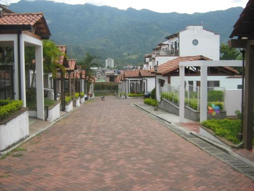 VENDO CASA EN CONJUNTO CERRADO TERRAZAS DE PIEDRAPINTADA