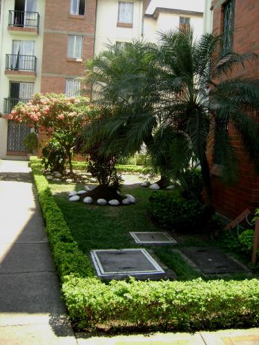 VENDO EXCELENTE APTO SEGUNDO PISO AL SUR DE CALI