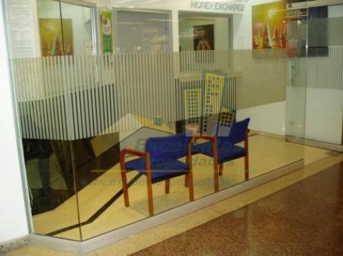 Se vende excelente local (2SD306)