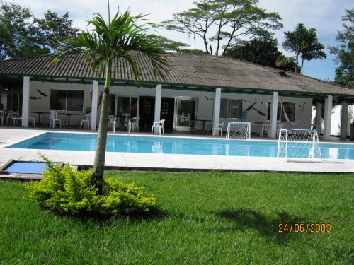 VILLAVICENCIO- Casa Quinta VILLAMIREYA