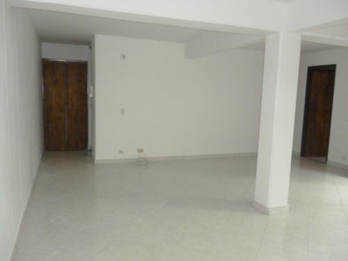 VENDO APARTAMENTO  EN LAS CABAÑAS 
