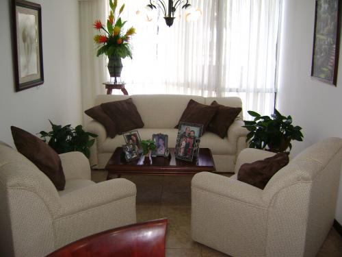 VENDO  TERCER PISO CON ASCENSOR EN EL INGENIO.