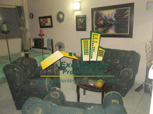 Se vende excelente aparta estudio en el Centro (1CE633)