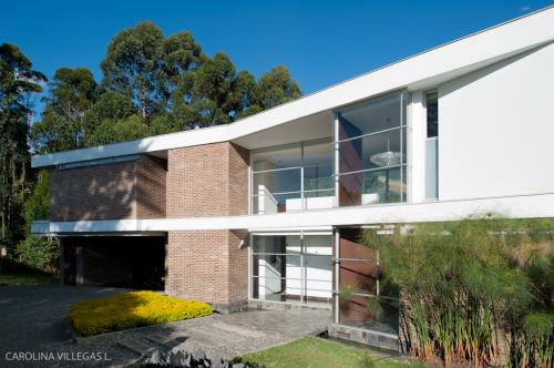 CASA PARA LA VENTA EN EL POBLADO. MEDELLIN. ANTIOQUIA HOUSE FOR SALE IN EL POBLADO, MEDELLIN, ANTIOQUIA.