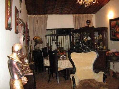 VENDO CASA EN EL BARRIO JORDAN 8A ETAPA