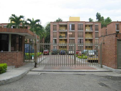 VENDO BONITO APARTAMENTO EN CONJUNTO CERRADO