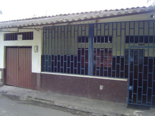 SE VENDE CASA EN HONDA