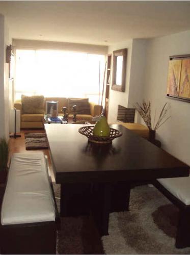 Se arrienda hermoso apartamento remodelado Santa Barbara
