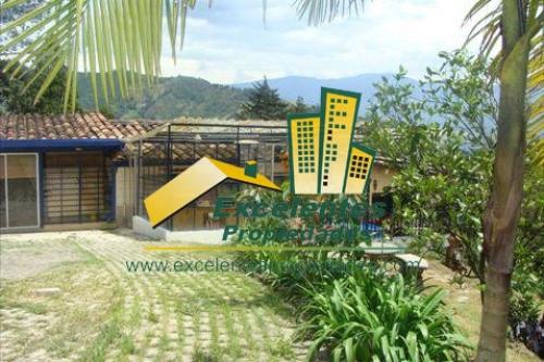 Se Vende Excelente Casa-Finca en Envigado (ENLE698)
