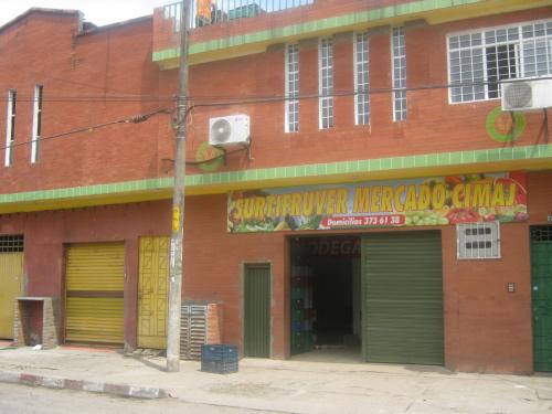 BODEGA DE TRES PISOS EN VILLACOLOMBIA