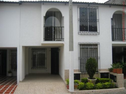 CASA EN CIUDADELA COMFANDI ESTRATO 3