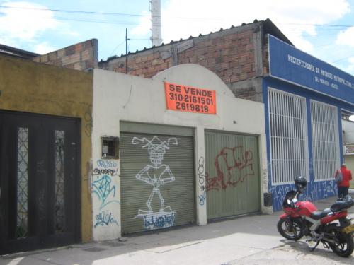 SE VENDE CASA AV BOYACA