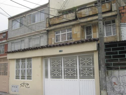 SE ARRIENDA APTO EN PRIMAVERA