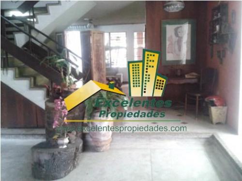 Se vende excelente casa Medellín-castellana 