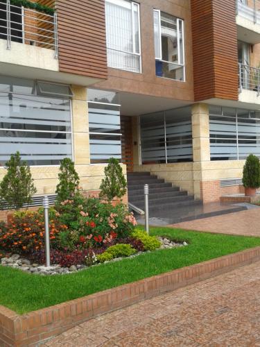 ARRIENDO APTO. LA CALLEJA 70 MTS / 2 MM INCL ADMI