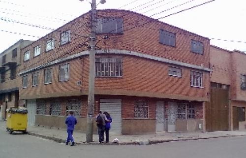 ARRIENDO CASA- BODEGA EN SALAZAR GOMEZ