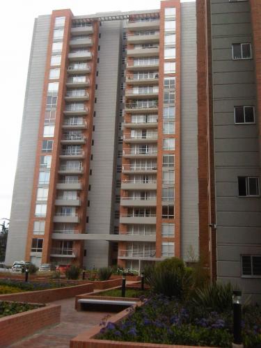 APARTAMENTO EN CEDRO VERDE