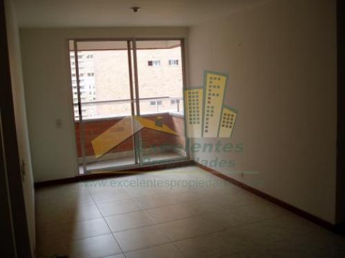 Se vende excelente apartamento en la loma de los Bernal (4lb241)