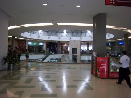 LOCAL EN UNICENTRO PEREIRA